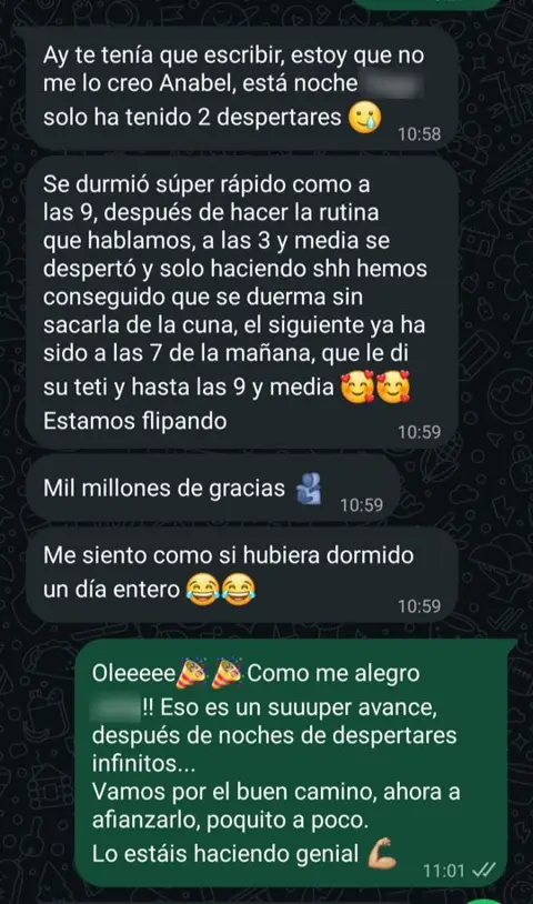 Mensaje de WhatsApp de una mamá contando que su bebé solo tuvo dos despertares y volvió a dormirse sin sacarla de la cuna